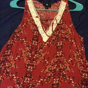 Flower tank top with cross tie chest